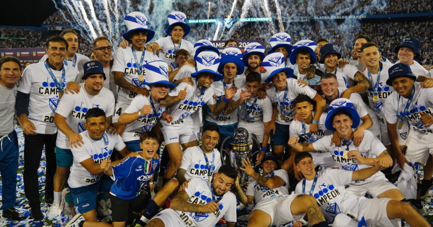 Los secretos del inolvidable 2024 de Vélez y por qué fue el mejor del año: campeón de Primera a Octava y ascensos en femenino y futsal