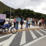 Vecinos realizan un nuevo corte de ruta en reclamo por falta de agua: “¡Que el señor Gobernador deje de vender el agua que es nuestra!”