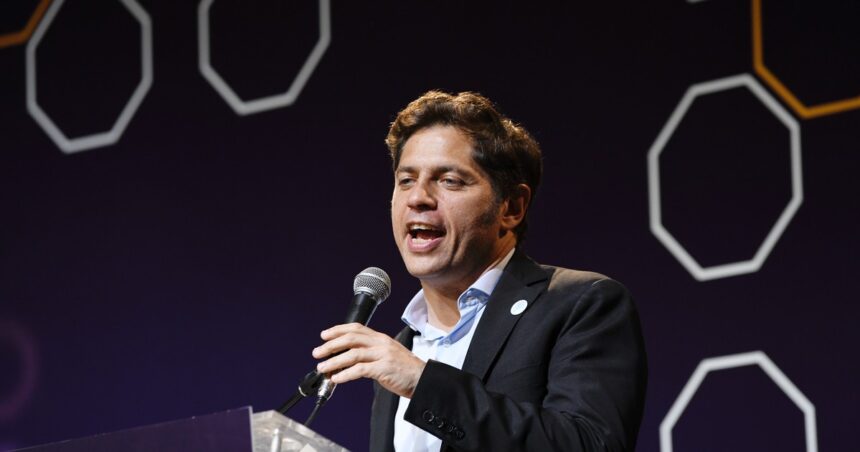 Axel Kicillof reavivó la interna con Cristina Kirchner: “Tengo la obligación de ponerme al hombro la construcción de un frente político”