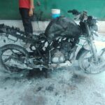 Sanagasta: Se incendio una moto cuando intentaba limpiar el carburador