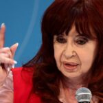 “Mafia y delirio, peligroso binomio”: Cristina Kirchner le pegó a la Corte Suprema y a Milei en un mensaje navideño