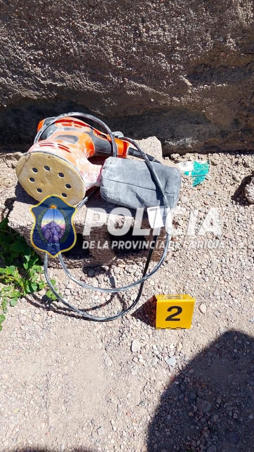 Detienen a un hombre por robar en un taller del Barrio 4 de Junio