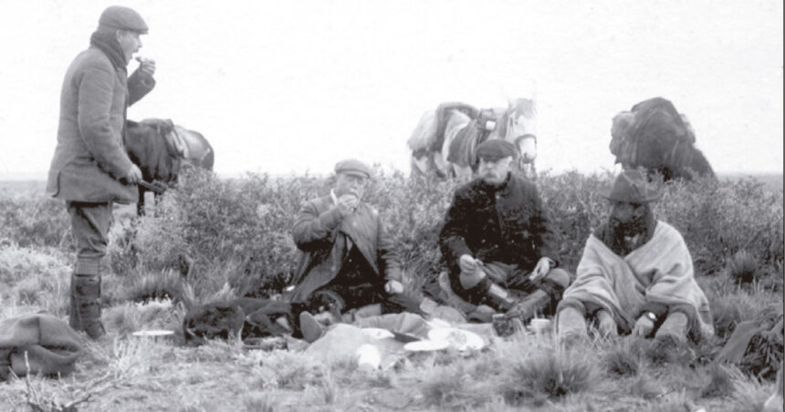 Discípulos del Perito Moreno: fotos inéditas revelan muertos, naufragios y sacrificios extremos para colocar hitos en el 1900