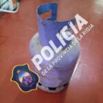 Policía recupera una garrafa de 10 kg durante operativo en el barrio Futuro