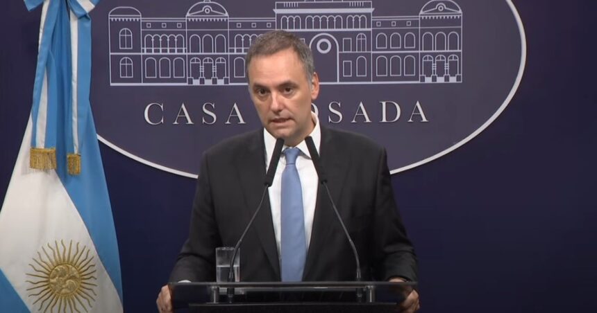 El Gobierno anunció que prohibirá los tratamientos de cambio de género para menores de 18 años El Gobierno anunció que prohibirá los tratamientos de cambio de género para menores de 18 años